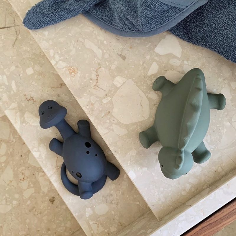 2 jouets pour le bain  Requins Bleu - Liewood - little cecile