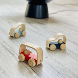 Plan Toys - Petite voiture en bois Vroom Bus