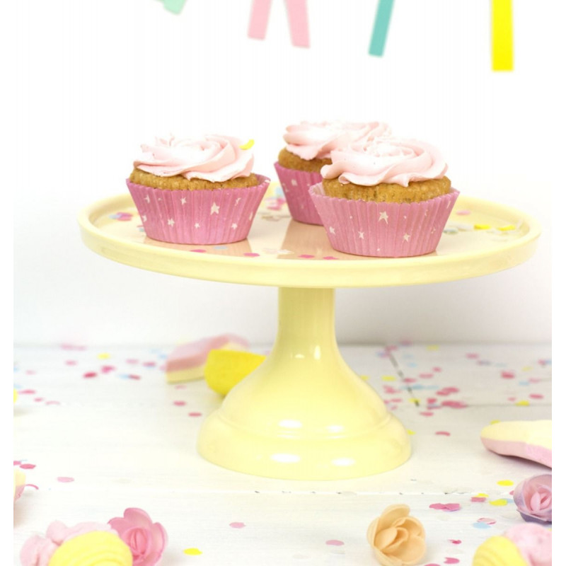 Créer des présentoirs à gâteaux en carton  Presentoir gateau, Support  gateau, Presentoir cupcake